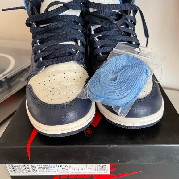 Nike Air Jordan 1 Retro OG Obsidian (GS) - Picture 8 of 10